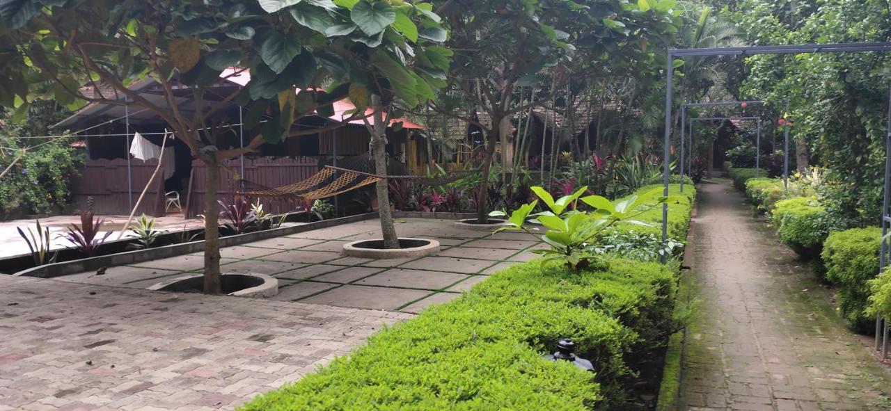 Savithri Inn Cottage Varkala Dış mekan fotoğraf