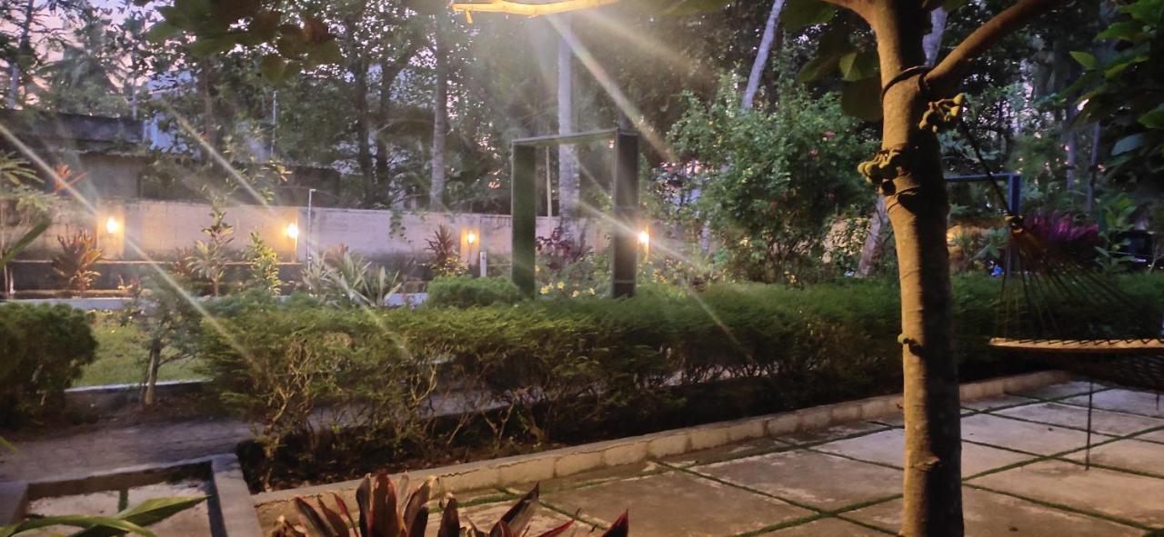 Savithri Inn Cottage Varkala Dış mekan fotoğraf