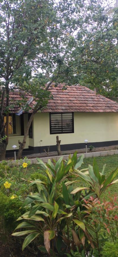 Savithri Inn Cottage Varkala Dış mekan fotoğraf