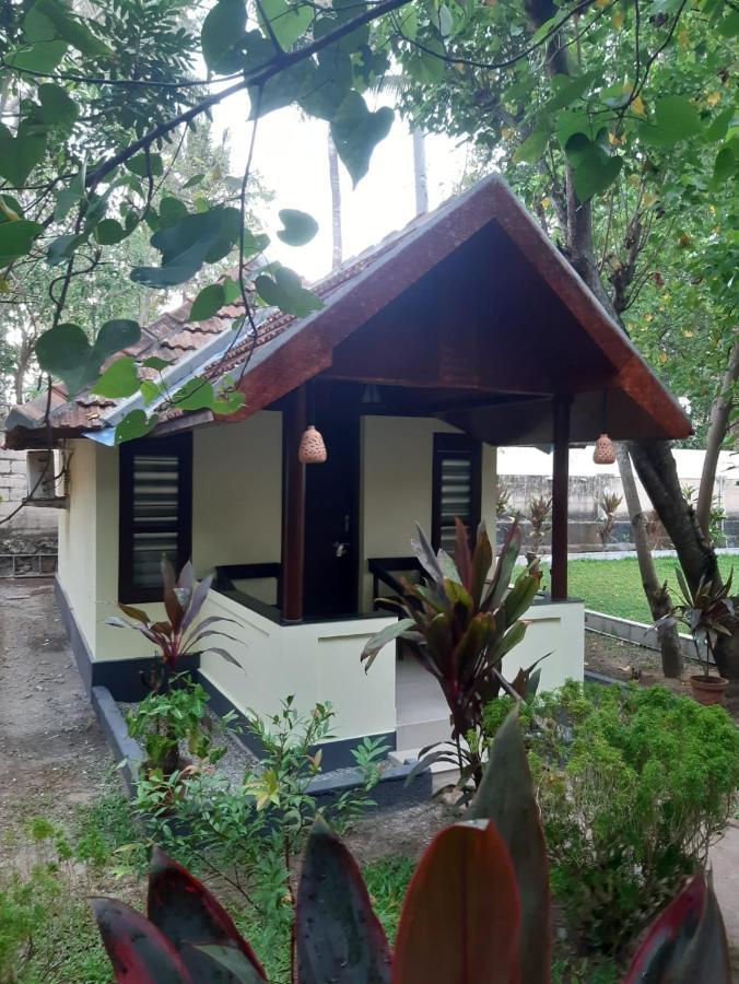 Savithri Inn Cottage Varkala Dış mekan fotoğraf